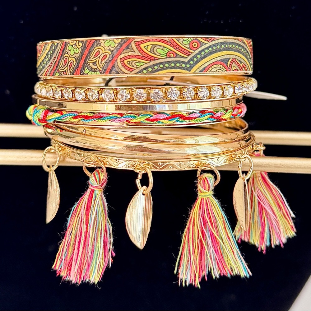 7 pcs Colorful Boho Bangle Set with Tassels